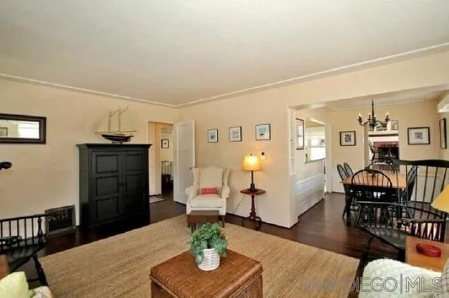 Photo - 307 Rosemont St