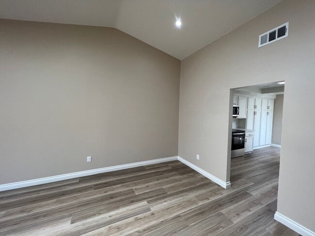 Photo - Updated 2 bed / 2 bath Capri in Leisure Vi...