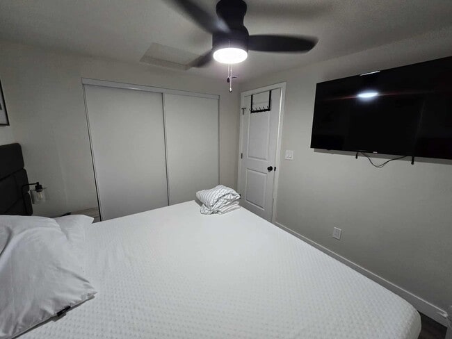 Photo - 4744 Voltaire St