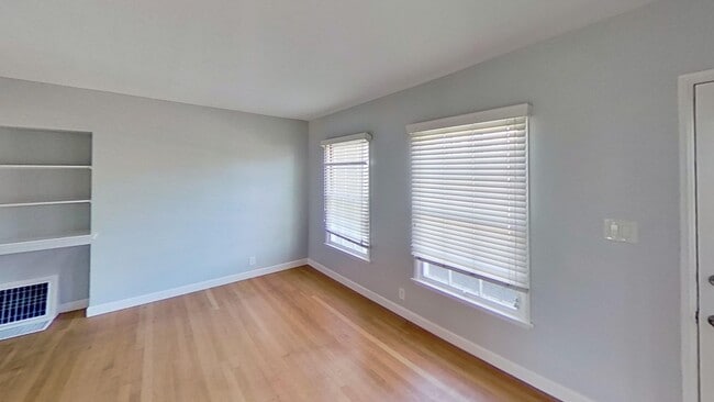 Photo - 270 La Verne Ave Unit A