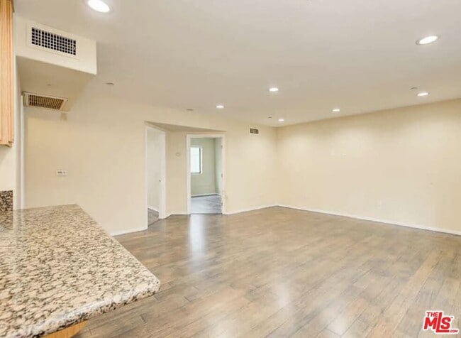 Photo - 6815 Baird Ave Unit 2