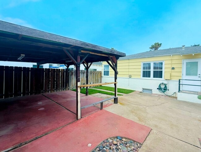 Photo - Beach House with Big Garage