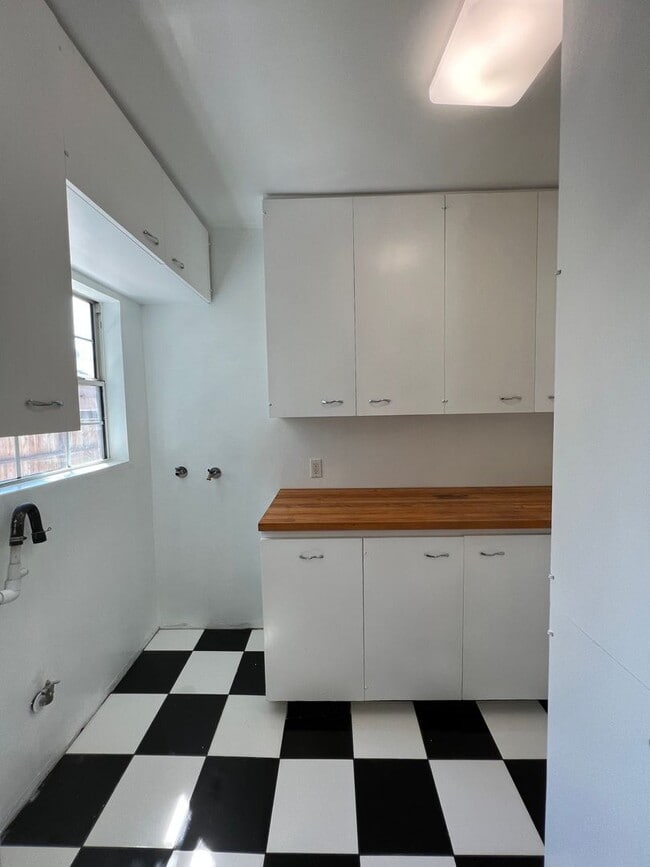 Photo - Adorable pool home in Sherman Oaks