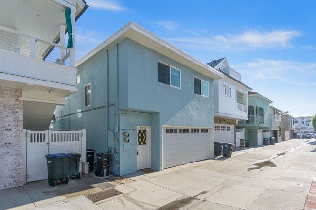 Photo - 223 E Bay Front Unit Back