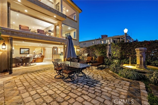 Photo - 900 E Balboa Blvd