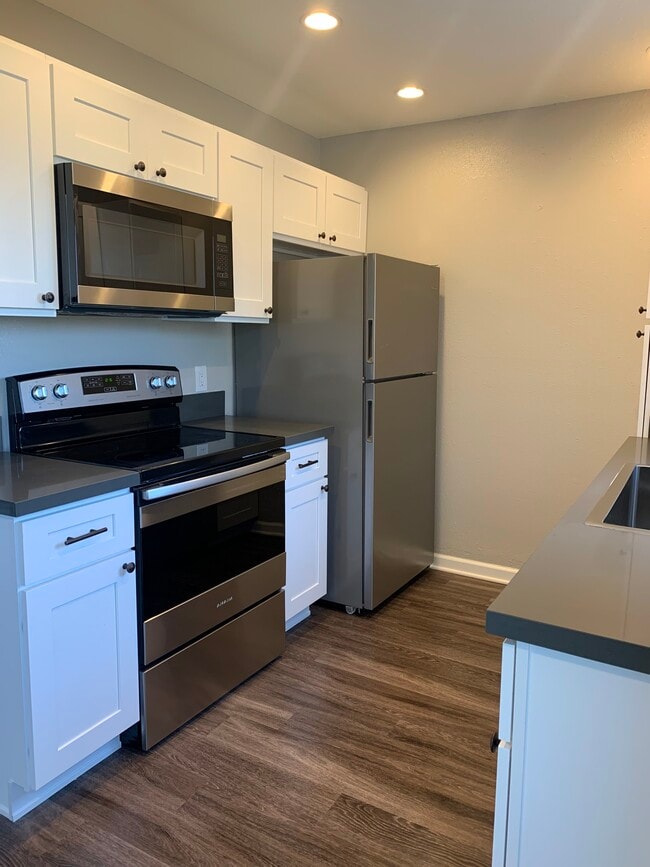 Photo - Beachfronter Townhome Apartments