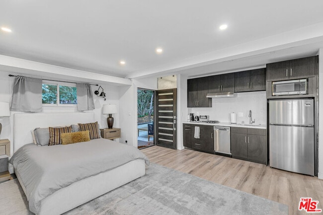 Photo - 3937 Kentucky Dr