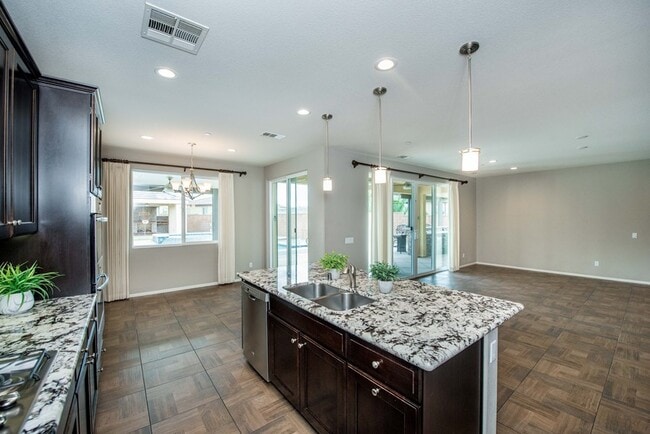 Photo - LUXURY LIVING