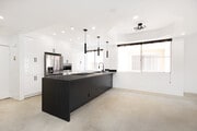 635-639 Huntley Dr - Lido Apartments - 639 Huntley Dr