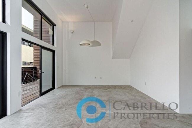 Photo - 3771 Centre St Unit Apt 201