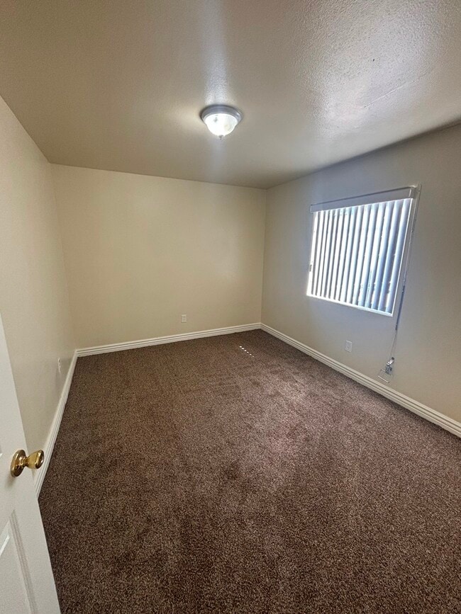 Photo - 132 E 79th St