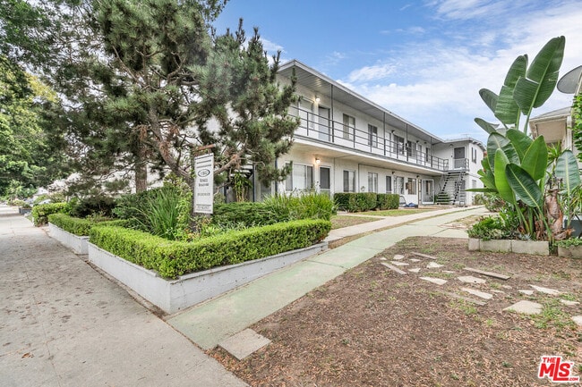 Photo - 11842 Venice Blvd. Apartment Unit B
