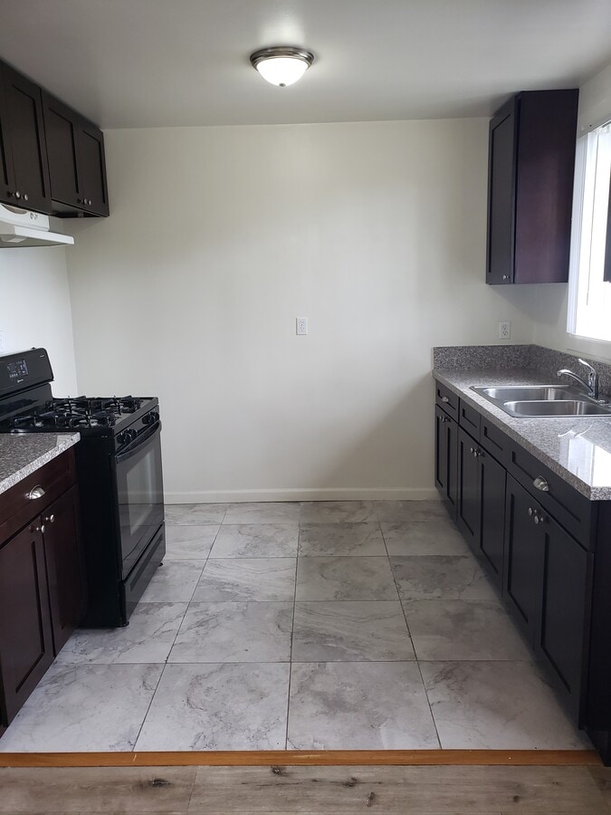 Photo - 13754 Sherman Way Apartments Unit 2