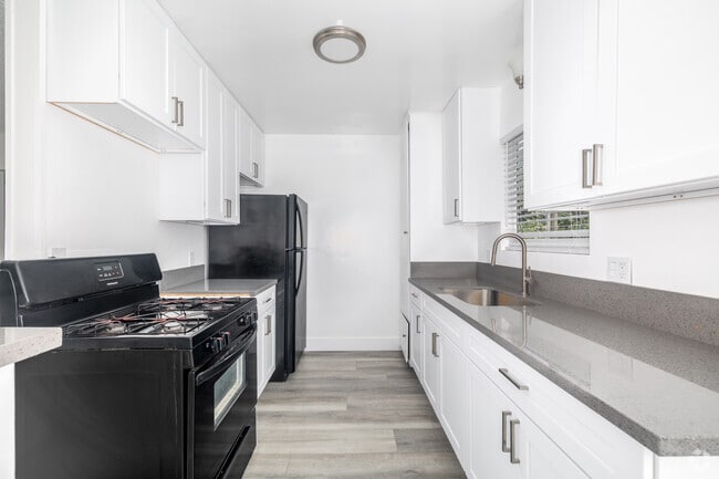 Interior Photo - Citrus Pacific Villas