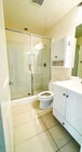 Bathroom in 1st floor - 24 Clover House