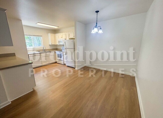 Photo - 2536 White Oak Pl