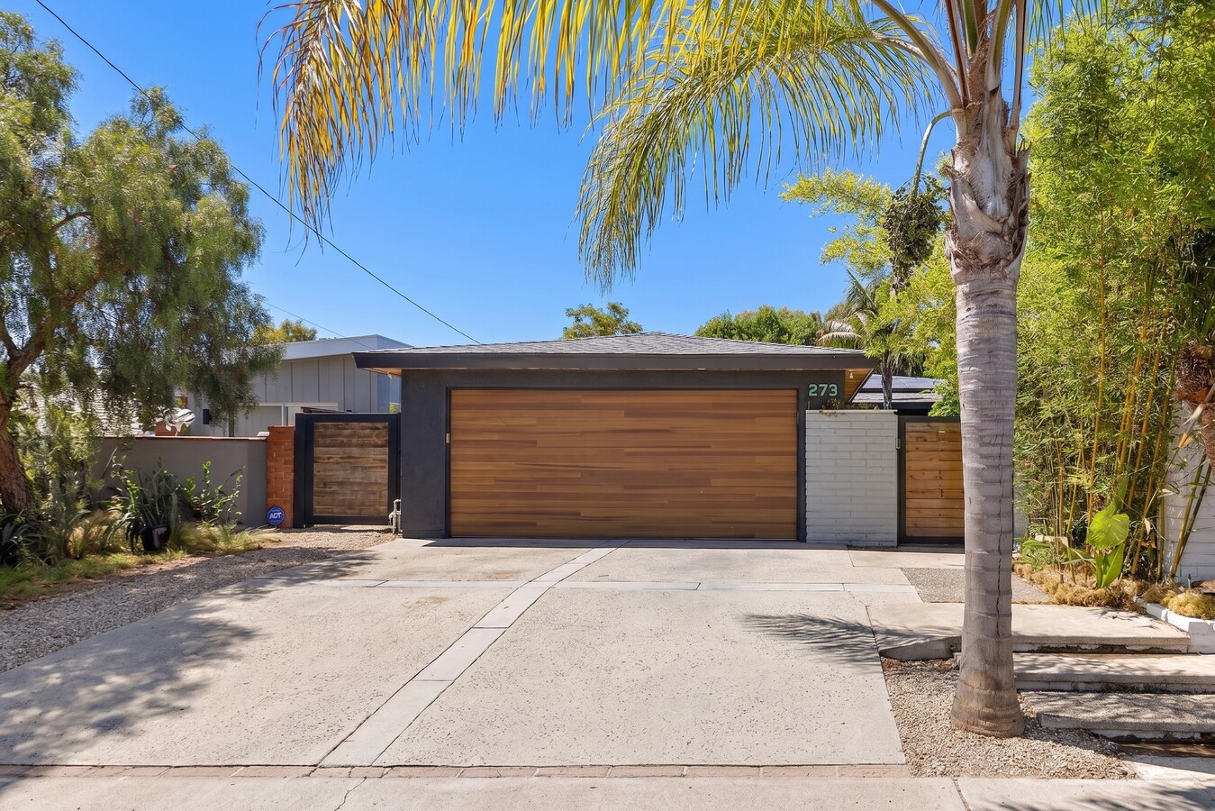 Photo - 273 Cecil Pl