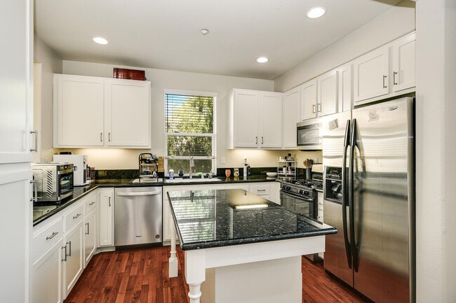 Photo - 751 Paradise Way