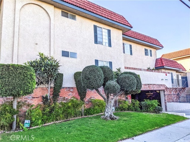 Building Photo - 13535 Yukon Ave Unit 28