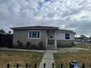 Photo - 1130 E 118th St
