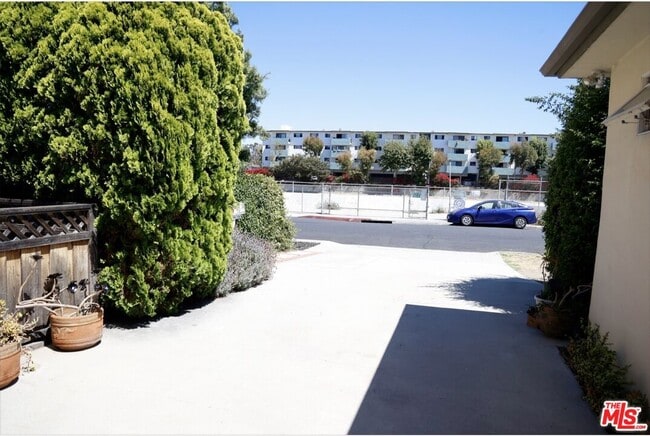 Photo - 12213 Culver Dr