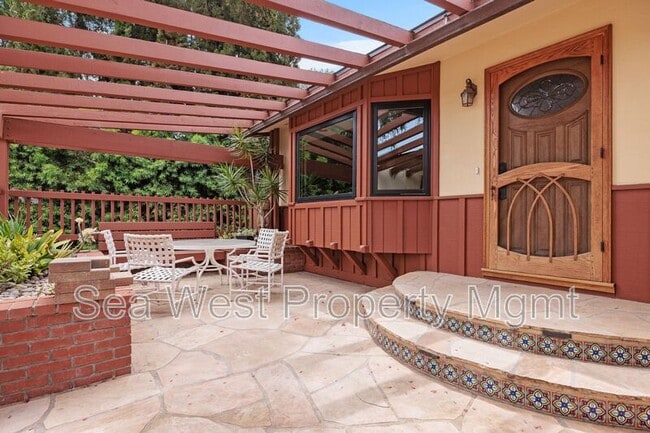 Photo - 910 San Dieguito Dr