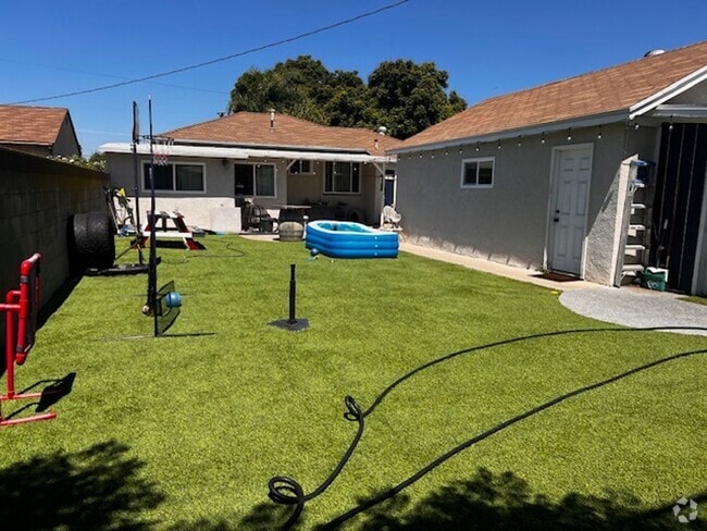 Building Photo - Charming 2 Bedroom, 1 Bath Rental
