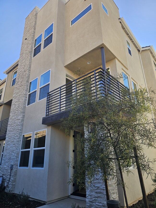 Building Photo - 679 Fahrenheit Dr