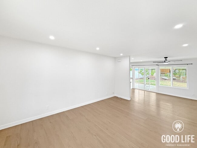 Photo - Comfortable 3B/1BA Home in Mira Mesa with Backyard, In-Unit Laundry and Garage