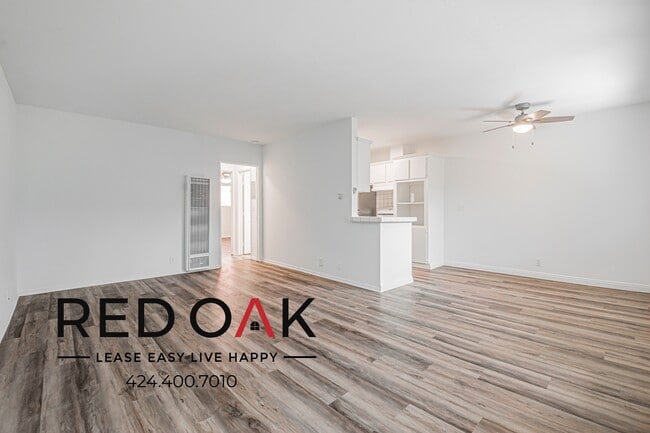 Photo - 7067 Hawthorn Ave Unit 11