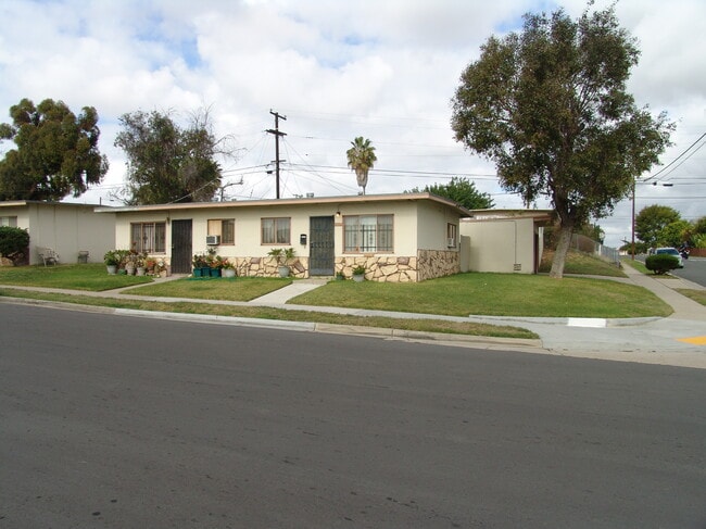 Building Photo - 4314 Z St Unit 4480