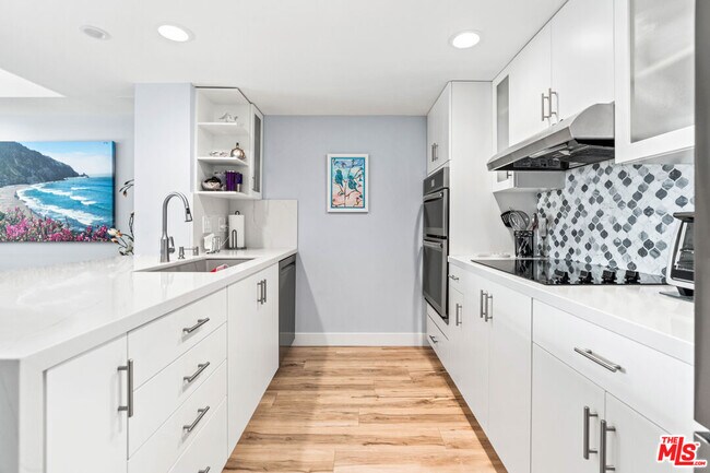 Photo - 13700 Marina Pointe Dr Unit 612