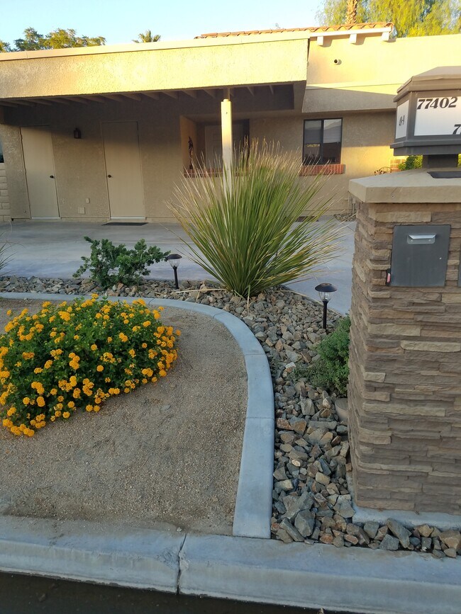 Front entrance, carport - 77402 Preston Trl Unit 77402 Preston Trail