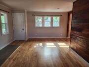 Photo - Cozy Craftsman style home!