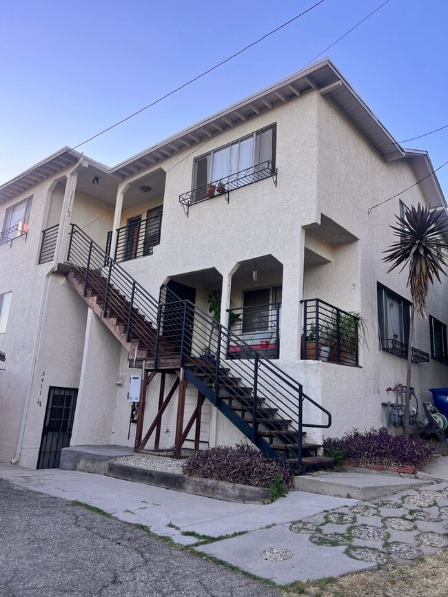 Peaceful 1 Bedroom Garden-Level Apartment ... - Peaceful 1 Bedroom Garden-Level Apartment ... Unit Glenalbyn