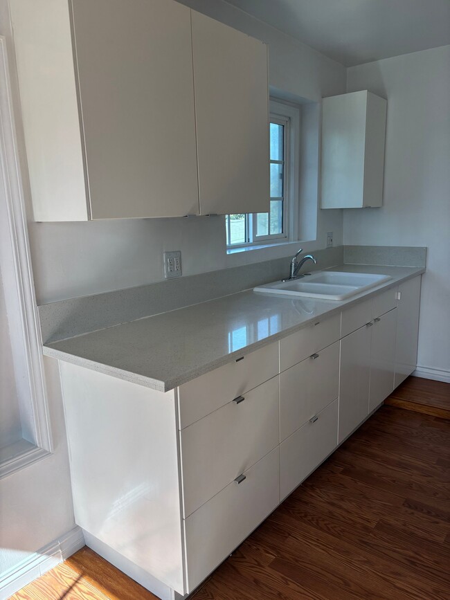 Photo - 2588 S Sepulveda Blvd Unit 2586