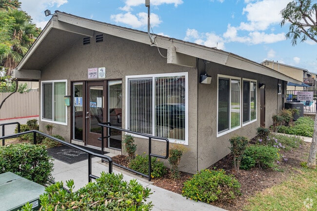 Leasing Center - Summit Rose Apartments