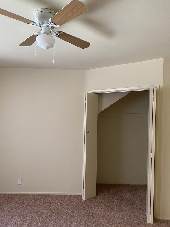 Master bedroom - 4532 W 173rd St Unit 4