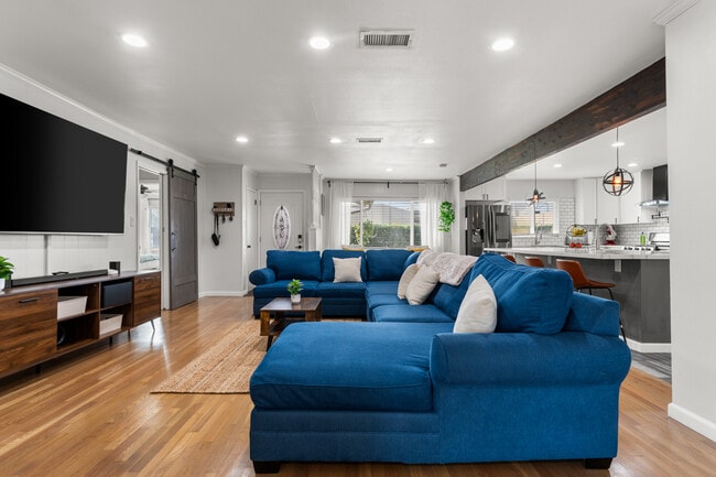 Photo - 15015 Lindhall Way Unit A