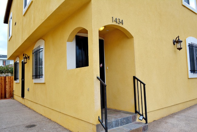 Photo - 1434 Ricardo St