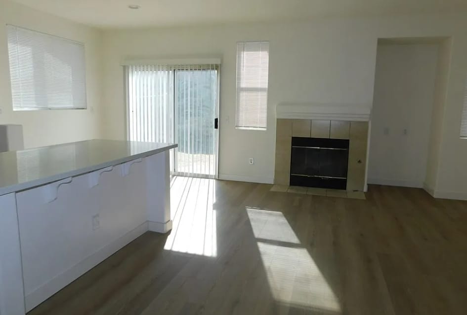 Photo - 11765 Winewood St