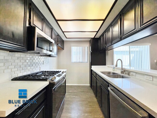 Photo - 6202 Fulton Ave Unit 202