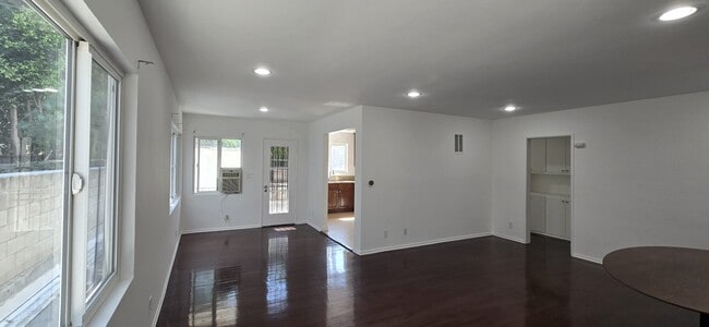 Photo - 361 N Hayworth Ave Unit 3