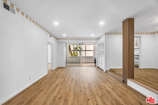 Photo - 14144 Dickens St Unit 122