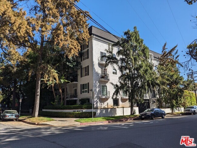 Building Photo - 100 N Wetherly Dr Unit 3D Rental