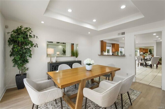 Photo - 18760 Wells Dr