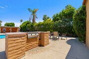 Twin Palms Apartments BBQ Area - Twin Palms Apartments