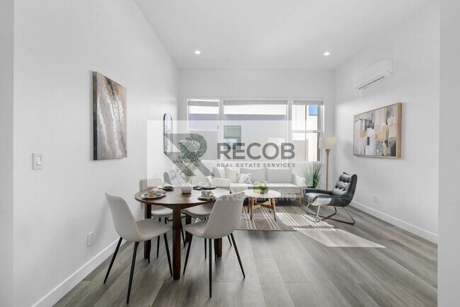 Photo - 1638 Elm Ave Unit 3