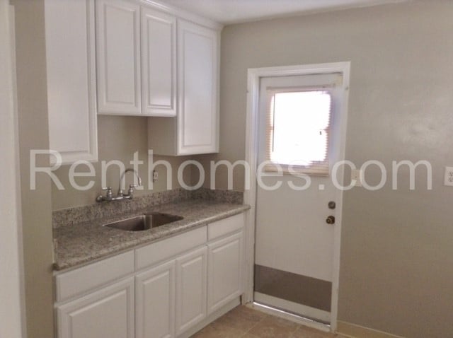 Photo - 2758 Hornblend St