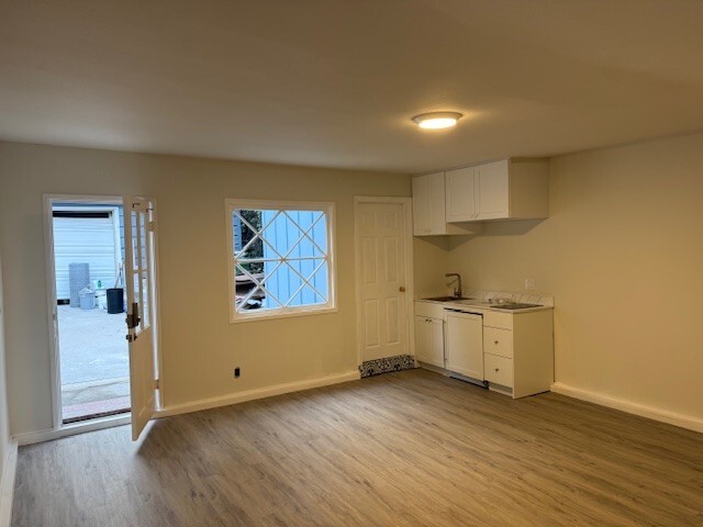 Building Photo - 4105 Stone Canyon Ave